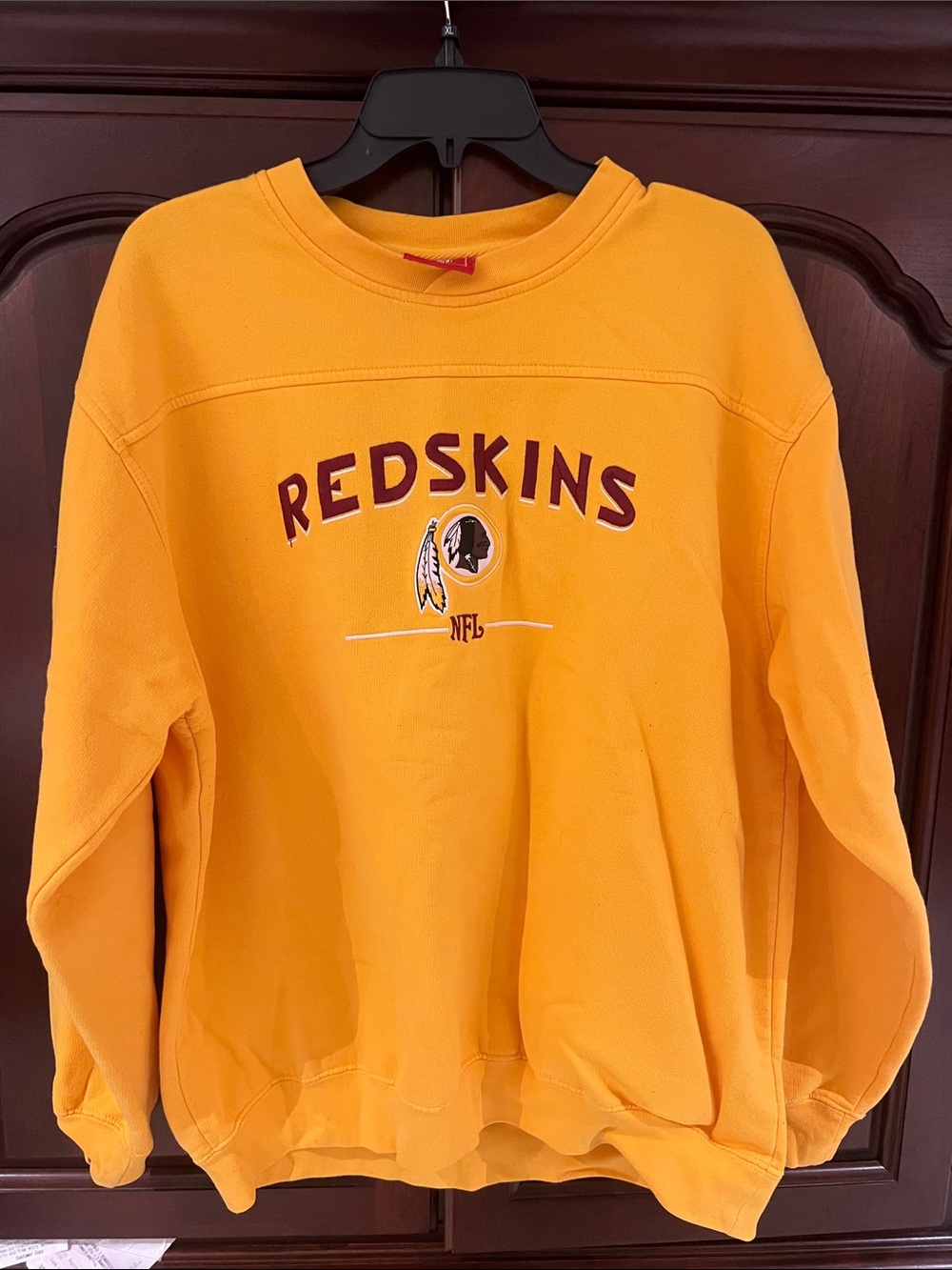 Washington Redskins Gold Graphic Sweatshirt NFL brand vintage football